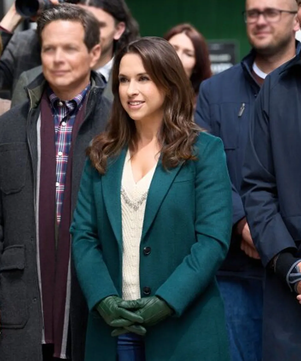 A Merry Scottish Christmas Lacey Chabert Green Coat