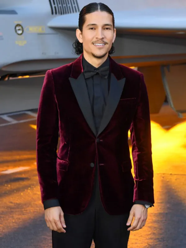 Black-Mirror-S06-Event-Danny-Ramirez-Maroon-Velvet-Blazer