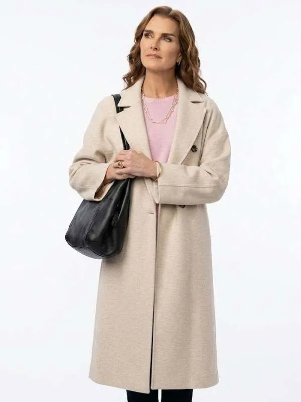 Brooke Shields You’re Killing Me S01 Allison Chandler Off White Wool Coat